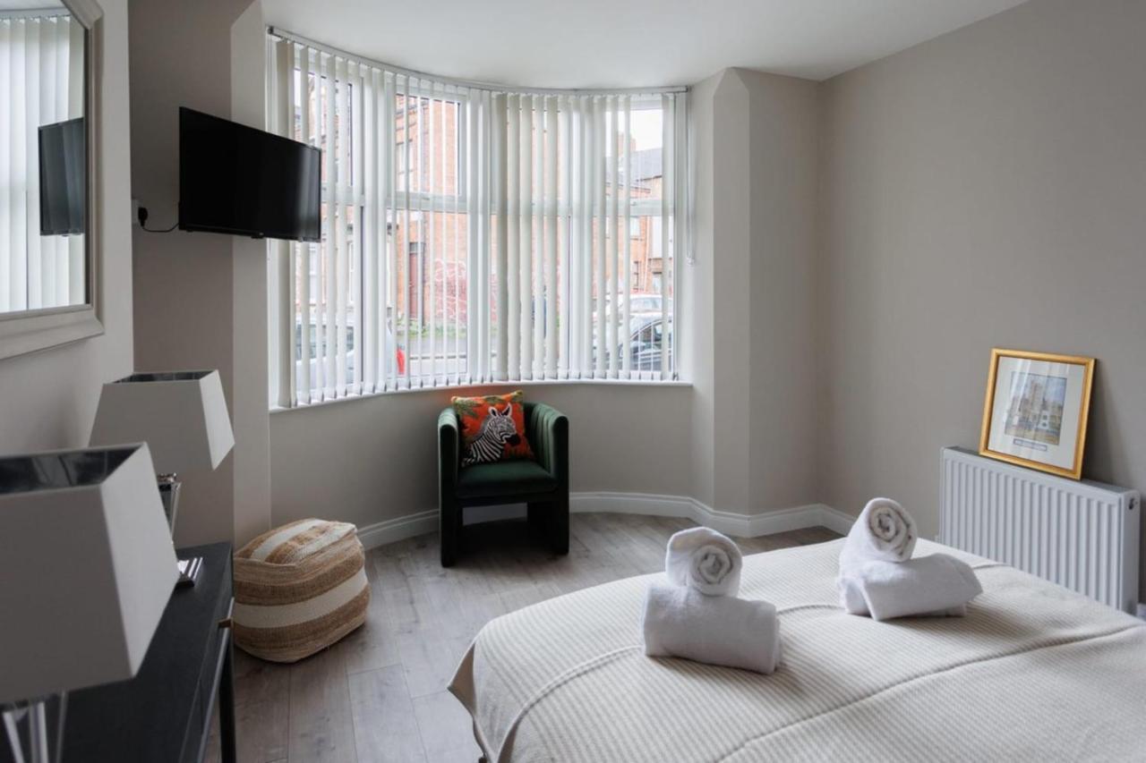 Chic Studio Apartment Central Belfast Sleeps 2. Buitenkant foto