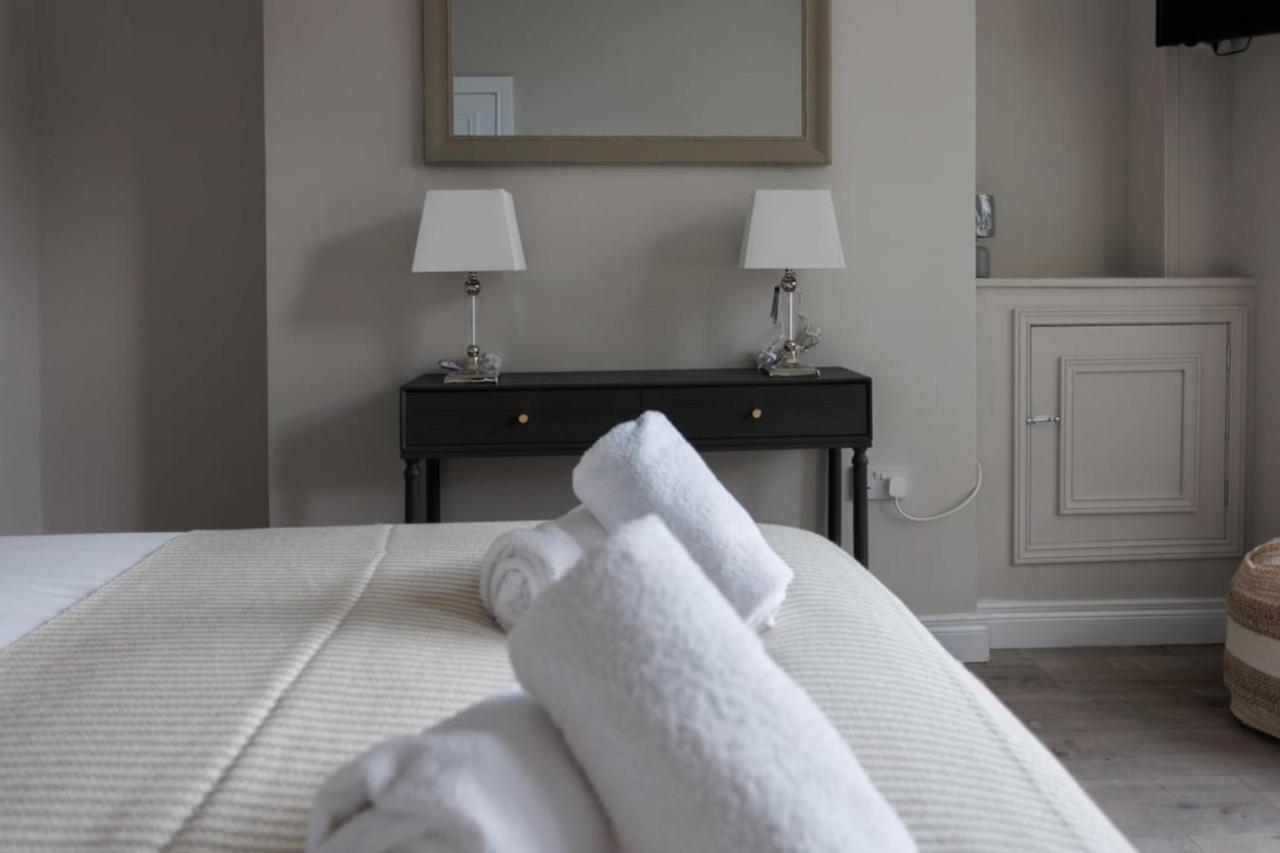 Chic Studio Apartment Central Belfast Sleeps 2. Buitenkant foto