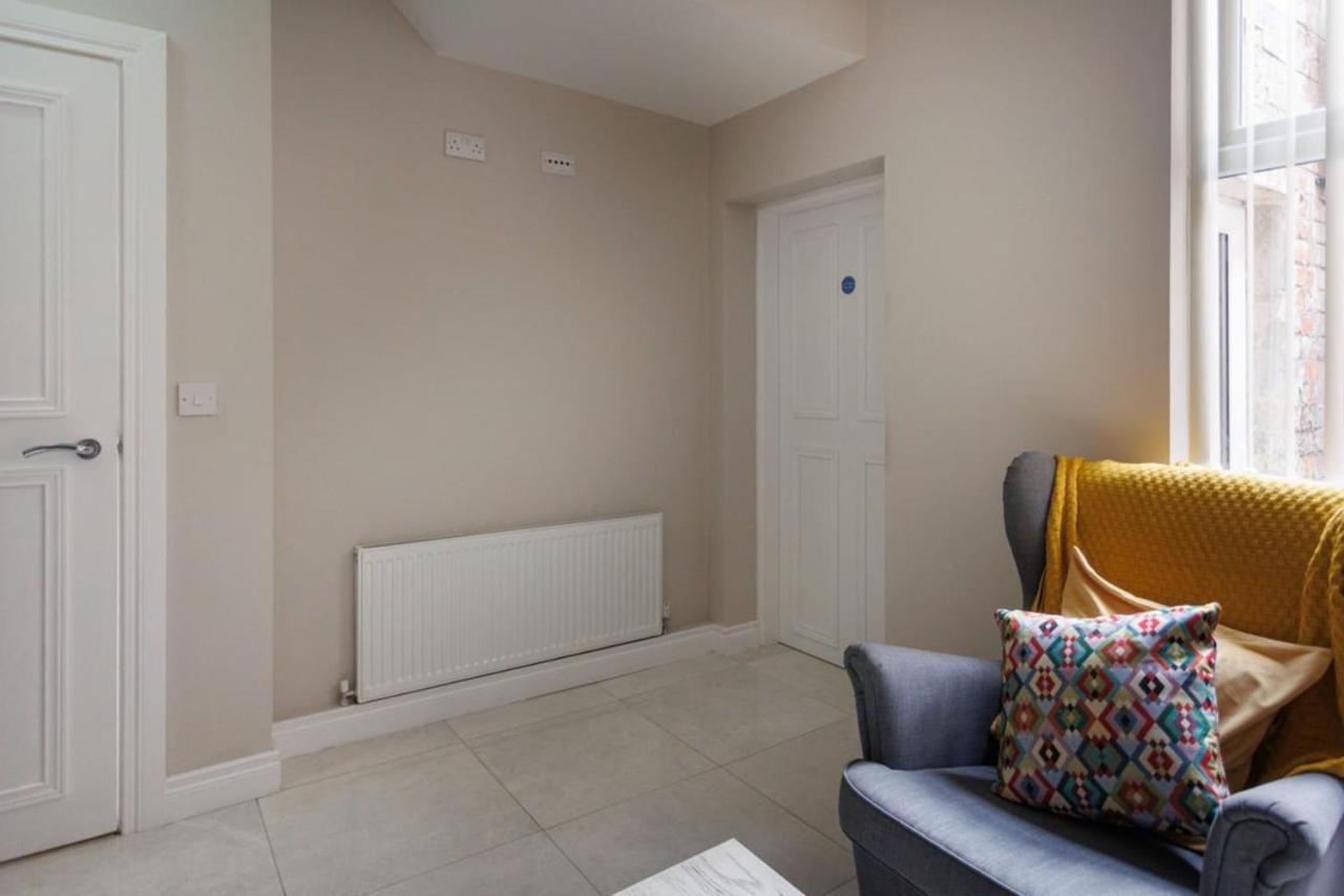 Chic Studio Apartment Central Belfast Sleeps 2. Buitenkant foto
