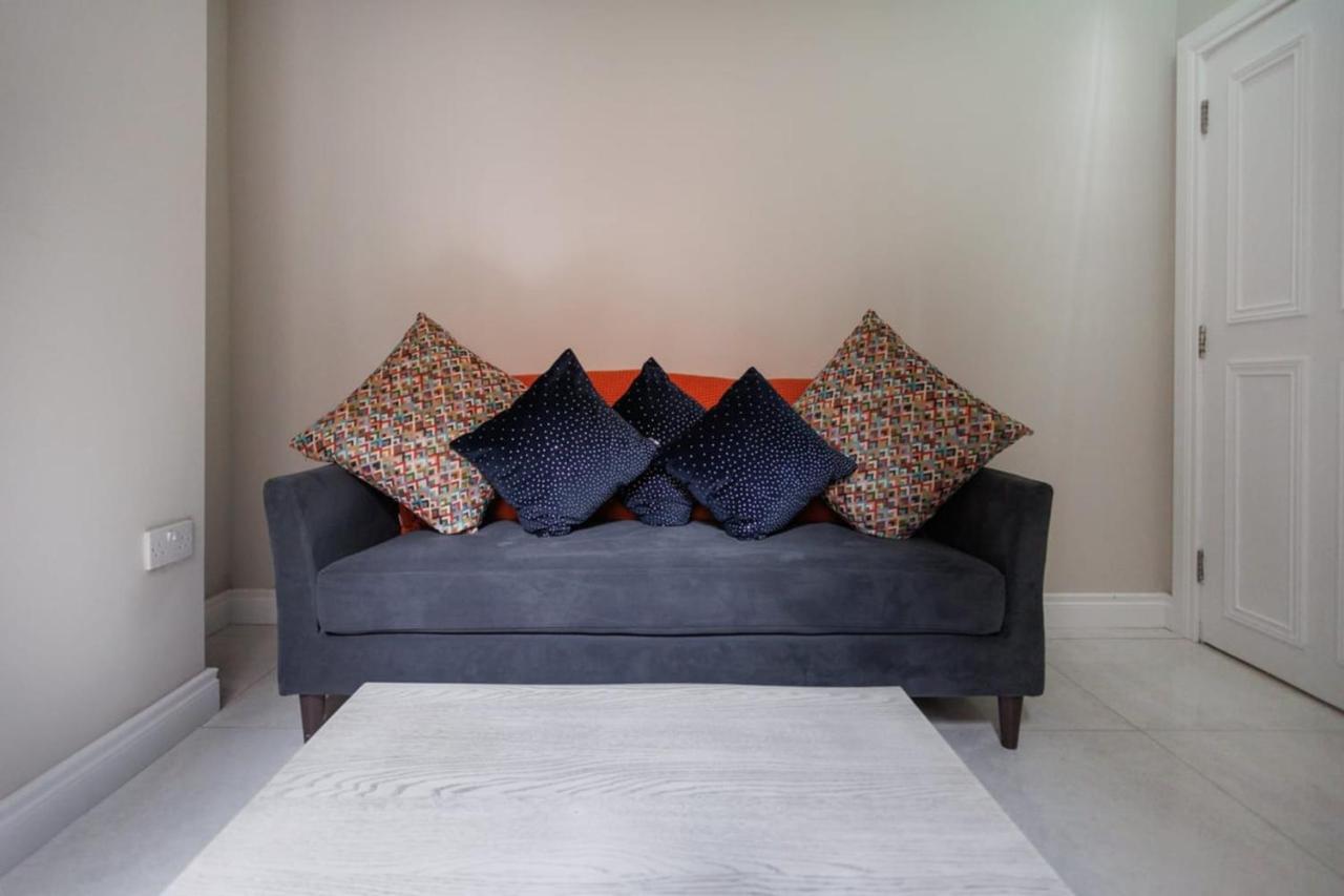 Chic Studio Apartment Central Belfast Sleeps 2. Buitenkant foto